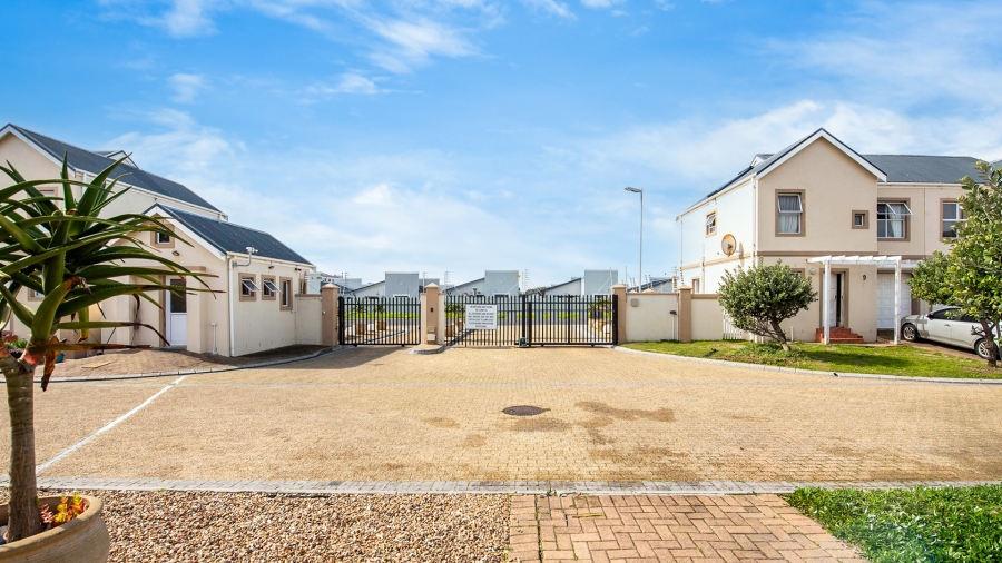 3 Bedroom Property for Sale in Costa Da Gama Western Cape